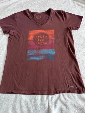 Life Is Good Women’s Retro Vintage Inspired Graphic Tee with Sunset Size Large